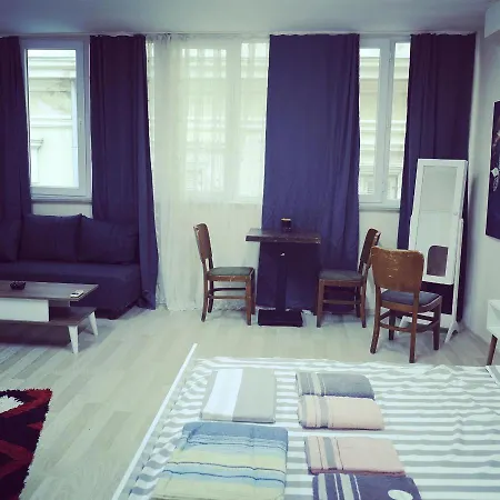 아파트 Your Comfortable And Sweet Home In Istiklal Street *
